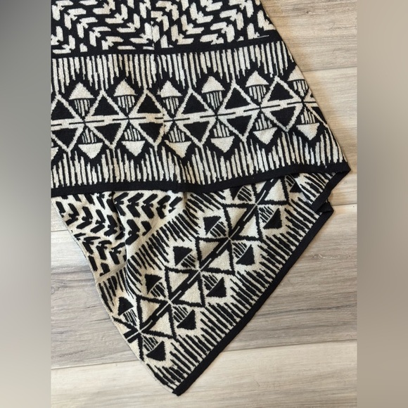 ❤️JEALOUS TOMATO open front Cardigan Aztec Black and Tan size M - Picture 7 of 13